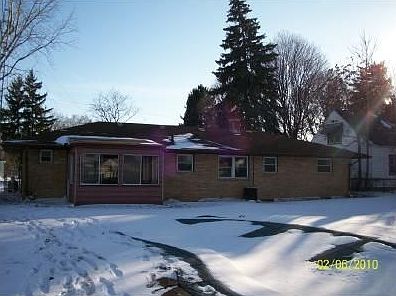 2nd image of 1561 Booth Ave