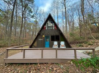 1004 Wave Rd, Chapel Hill, NC 27517