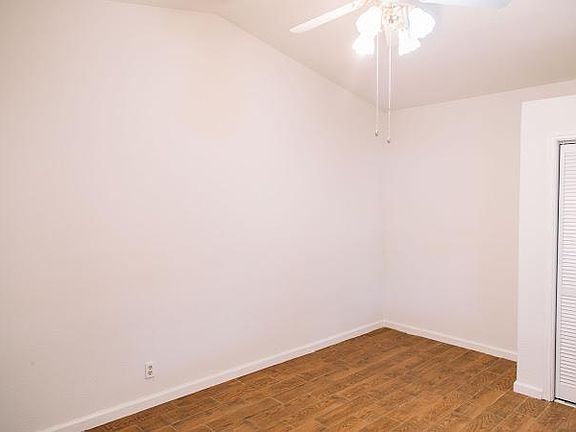 2nd image of 906 NW 14th St Unit 2