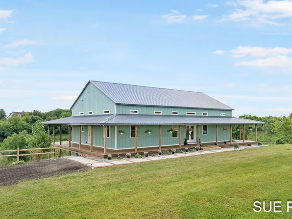 1748 Newaygo Rd, Casnovia, MI 49318
