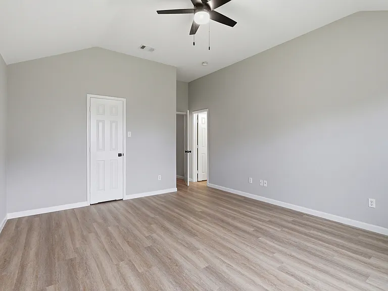 2051 Sunny Side Dr — Photo 32