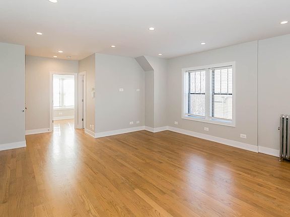 2nd image of 1950 W Wilson Ave #2AA