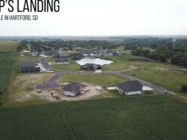 5 Knapps Cir, Hartford, SD 57033