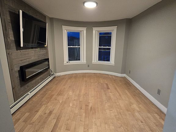 4th image of 44 Julian St #3