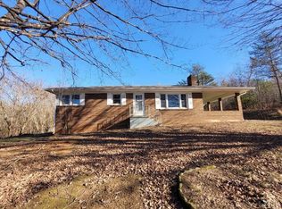 1025 Country Club Rd, Hurt, VA 24563