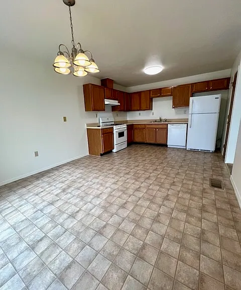 353 Mickelson Ct — Photo 3