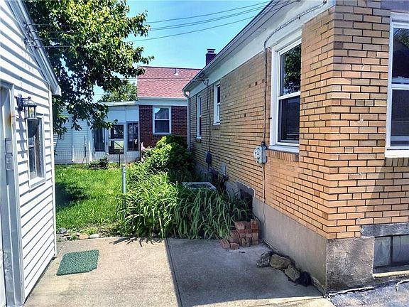 4th image of 4105 Fulton Ave