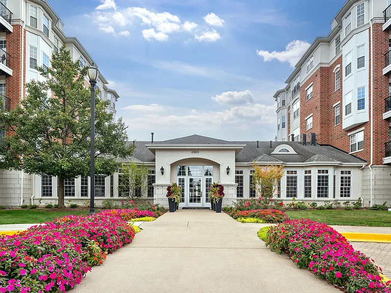 Regency Place — Photo 1