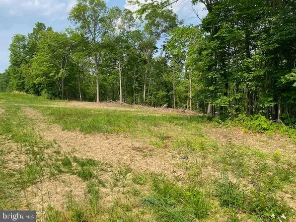 Clone Run Rd, Hedgesville, WV 25427