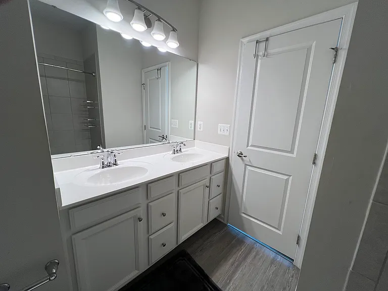 526 River Crest Way — Photo 6