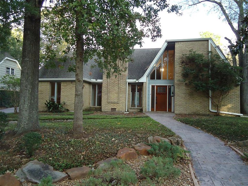 1st image of 822 Forest Lake Dr