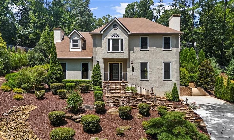 1st image of 2482 N Forest Dr