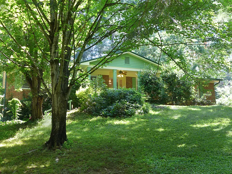 41 Fieldcrest Cir — Photo 1