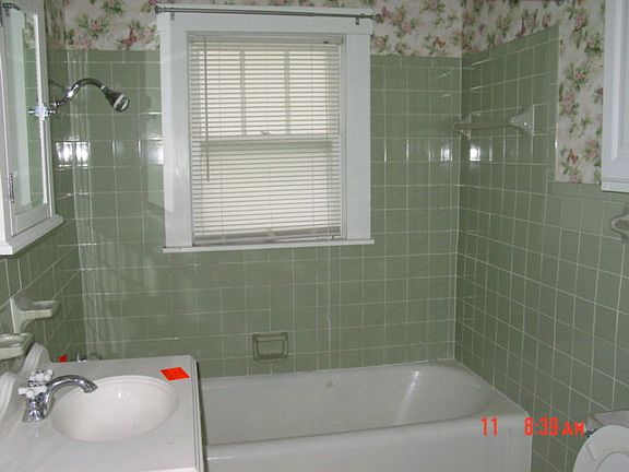 4th image of 1205 Moreland Ave