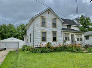 405 N 3rd St, Malta, IL 60150