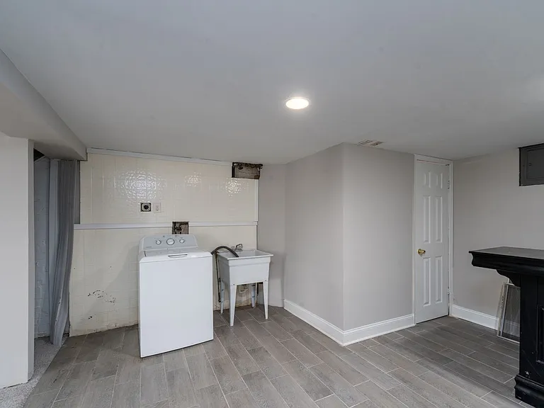 4244 Shamrock Ave — Photo 25
