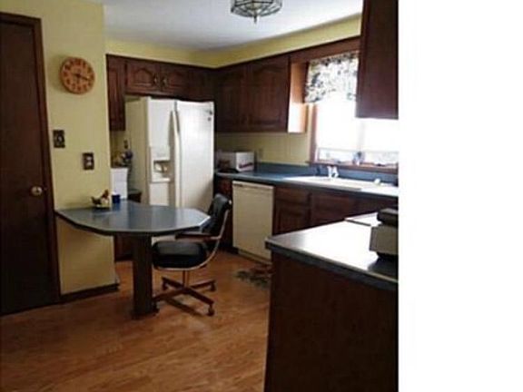4th image of 1071 Remington Dr