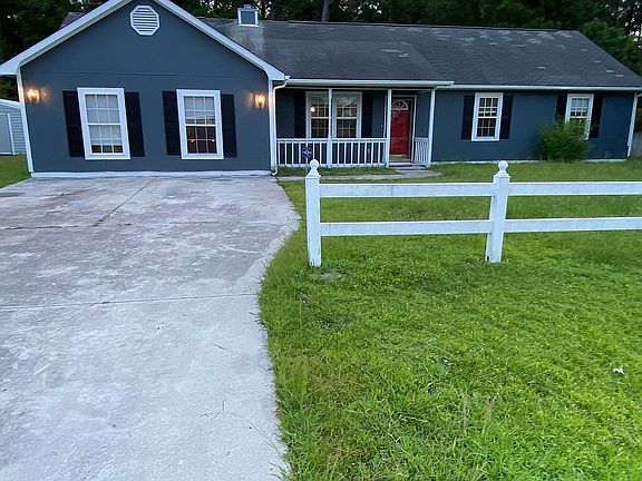 2nd image of 202 Glenwood Dr