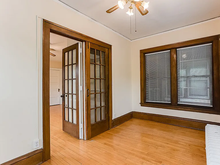 2124 Garfield Ave — Photo 2