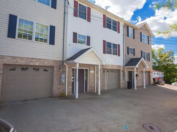 1510 Bergamont St, Morgantown, WV 26505