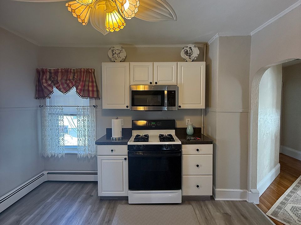 1st image of 11 Montfern Ave #2