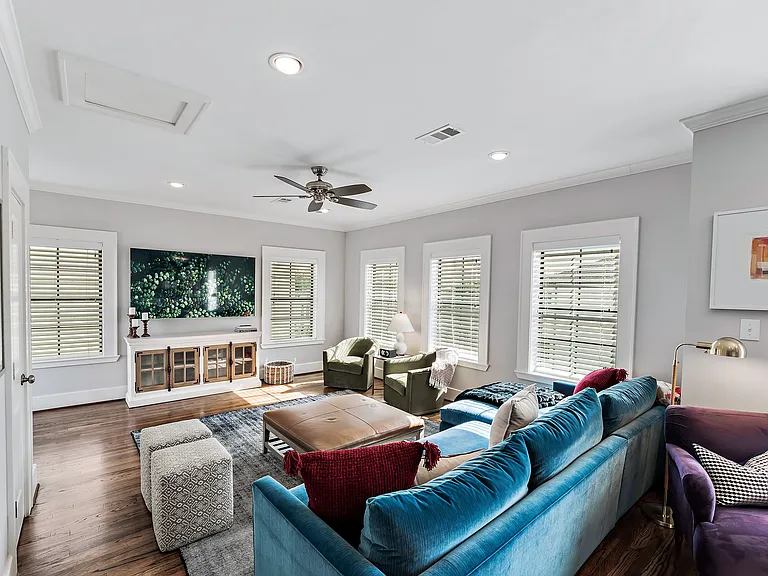 1504 Knox St — Photo 31