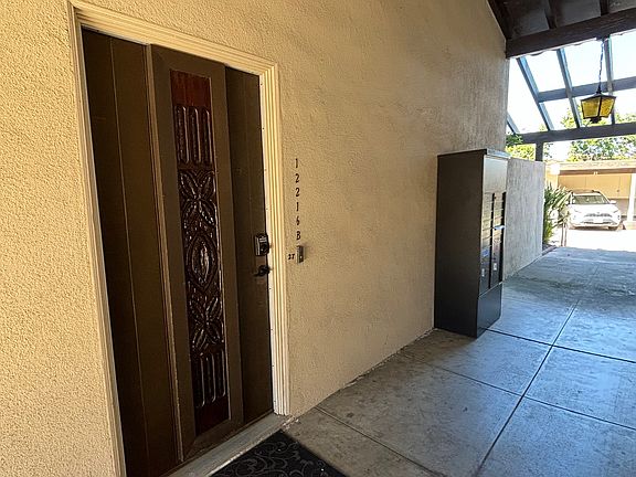 front door walk way