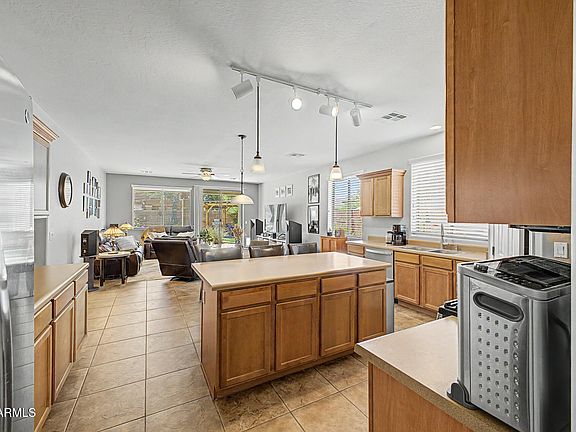 5th image of 14559 W POINSETTIA Drive