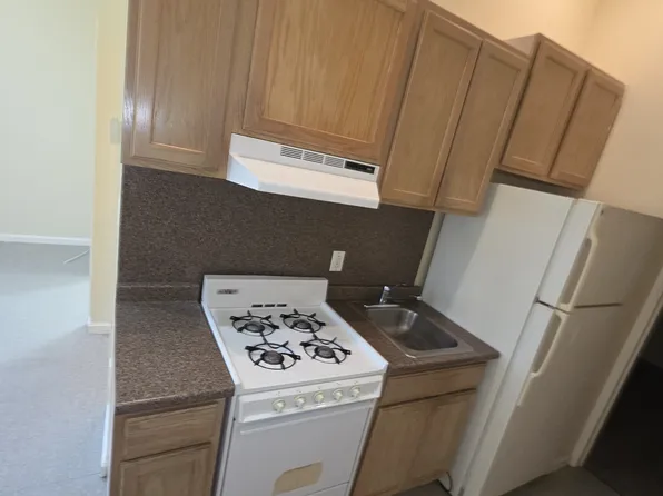 207 Broadway #5, Bayonne, NJ 07002