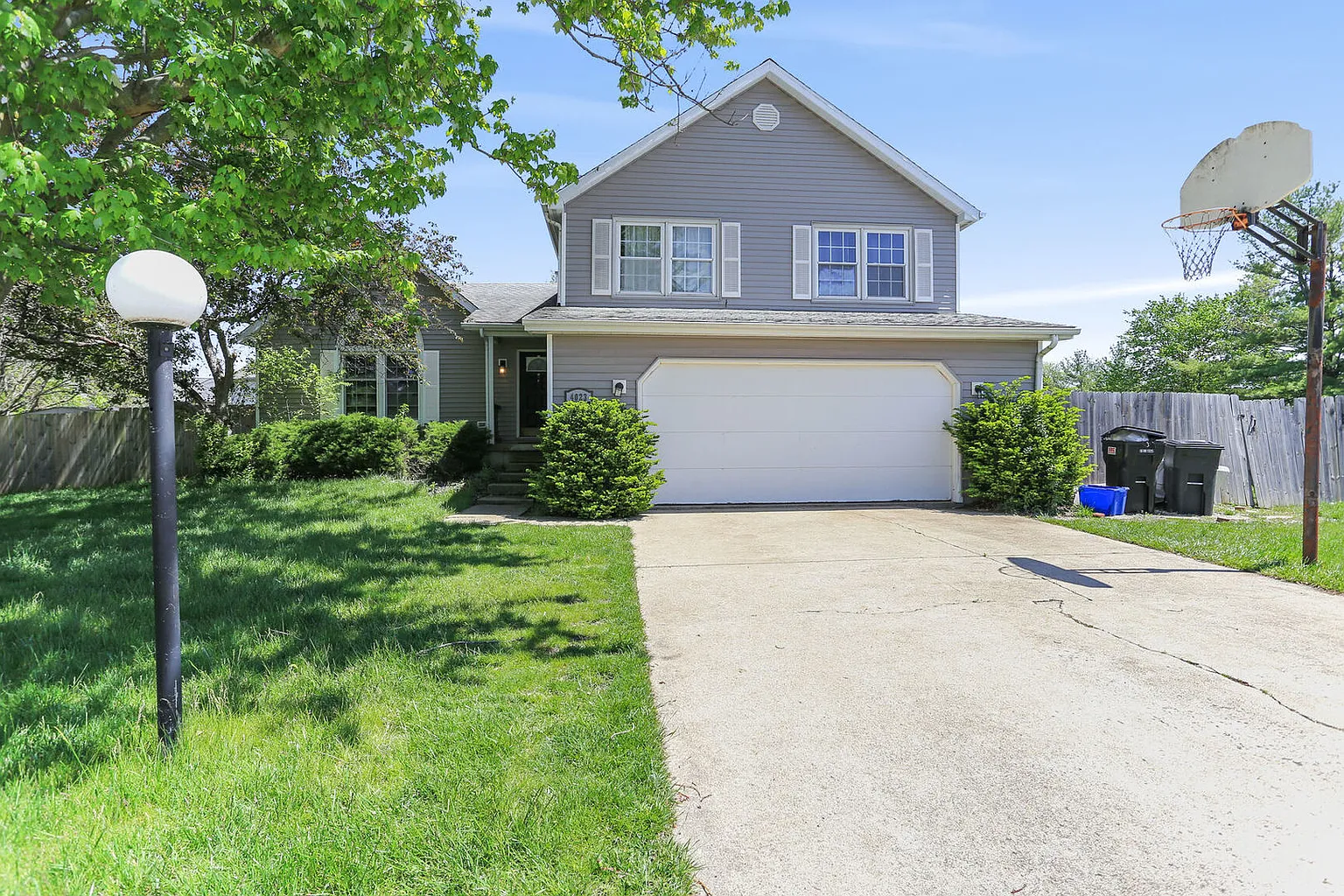 4023 Danbury Dr photo 1