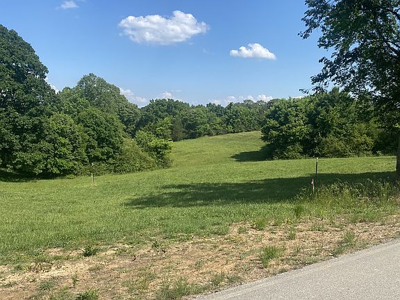 2nd image of 656 County Line Rd W