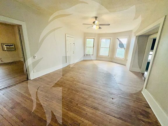 3rd image of 1011 Madison Ave