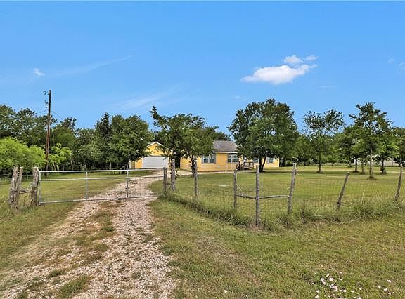 4th image of 399 Texas Oak Dr