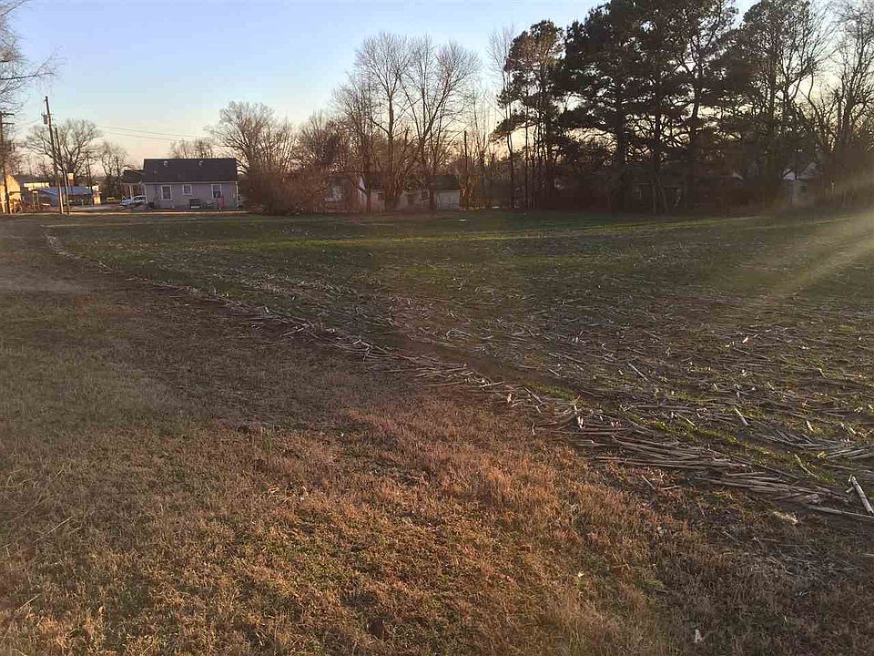 2nd image of 19 Dyer Hwy