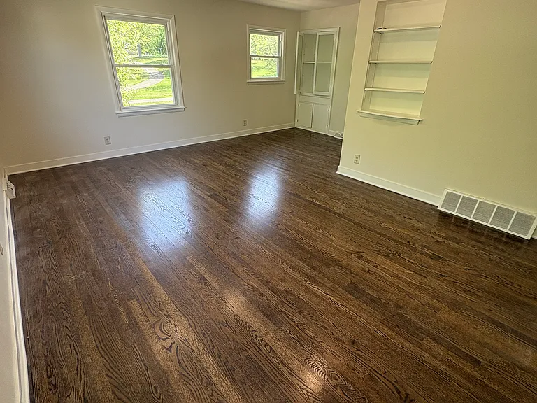 1154 E Singer Cir #4 — Photo 4