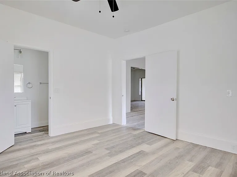 199 E Camphor St — Photo 23