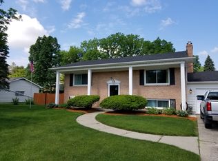 927 N Hagadorn Rd, East Lansing, MI 48823