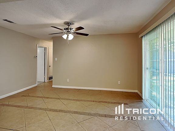 3rd image of 1102 Foxe Basin Dr