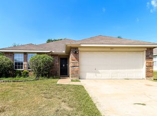 833 Beaver Creek Dr, Burleson, TX 76028