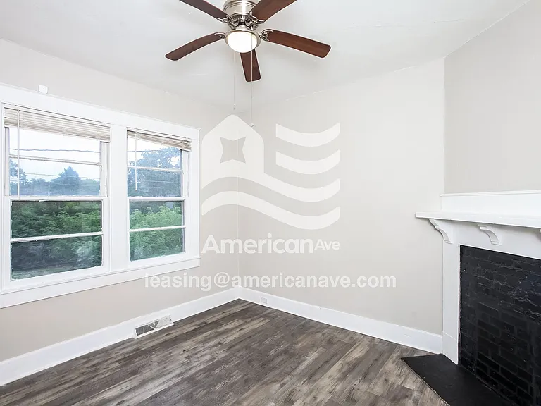702461_003_living_room_14020285.jpg