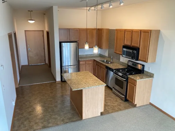 2650 University Ave W APT 321, Saint Paul, MN 55114