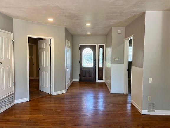 2nd image of 1787 Prince Albert Dr #A