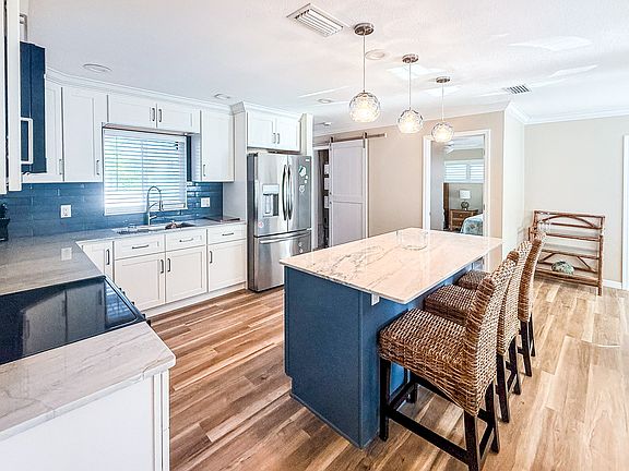 5th image of 1900 Benjamin Franklin Dr #Villa3