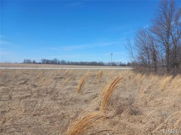 4 Highway 24, Paris, MO 65275