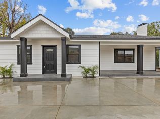 10151 Stonehurst Ave, Sun Valley, CA 91352