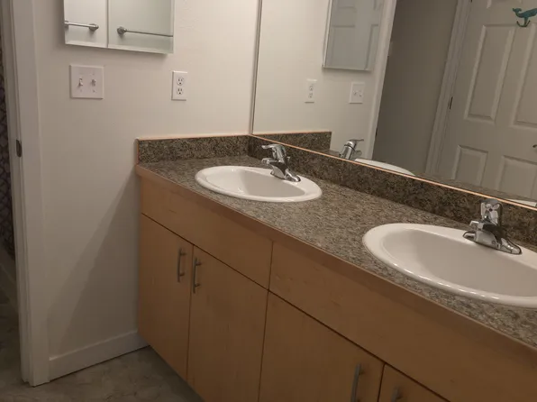 262 Oyhut Bay Blvd SW Unit 303, Ocean Shores, WA 98569