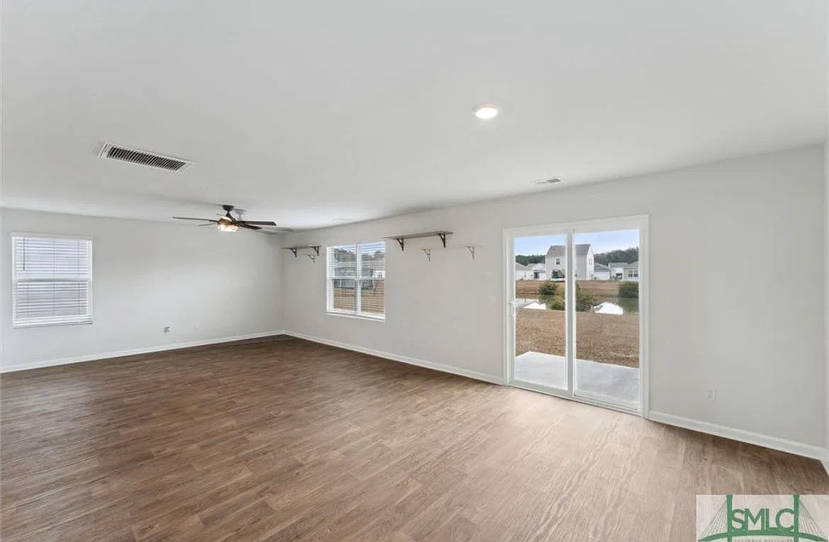 4 bed, 2235 sqft, $2,500 — Photo 3