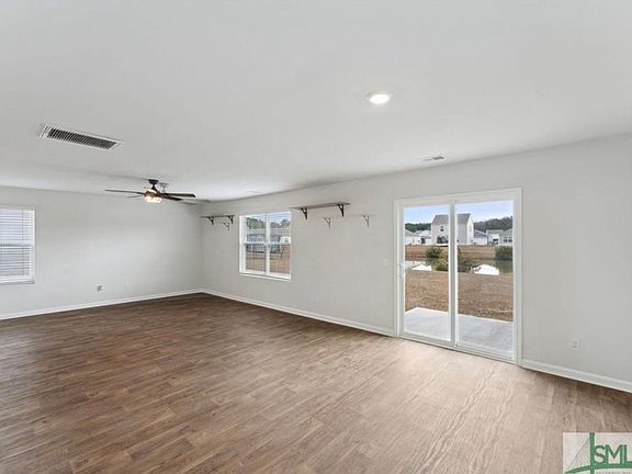 3rd image of 143 Tobago Cir