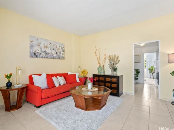 1020 Green St APT 310B, Honolulu, HI 96822