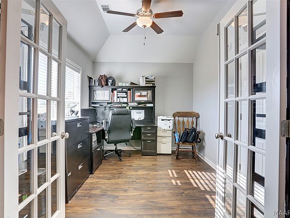 4th image of 9366 Crescent Lodge Cir